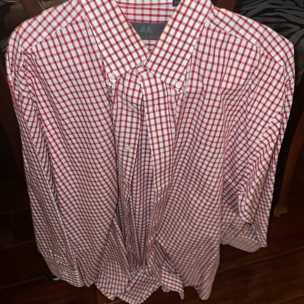 Hinton and Hinton Men’s Button down dress shirt